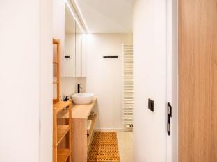 Apartment on Zeedijk with Stunning Sea Views Hotel in De Panne