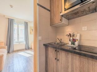Cosy and modern flat - AC- 1BR-4P- Geneva Hotel in Geneva
