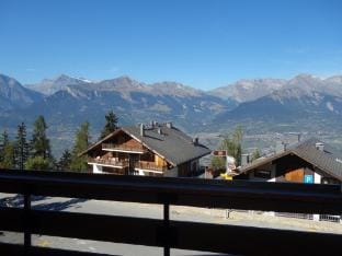 Nice apartment near ski-lift Hotel in Sion