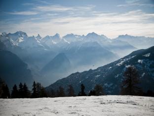 Hilltop apartment with views Hotel in Nendaz