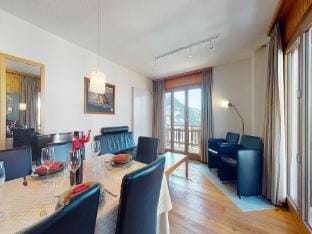 Apartment with front balcony Hotel in Nendaz