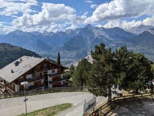 Cosy apartment in a central location Hotel in Nendaz