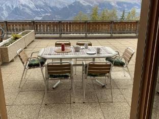 Modern apartment in Veysonnaz Hotel in Nendaz