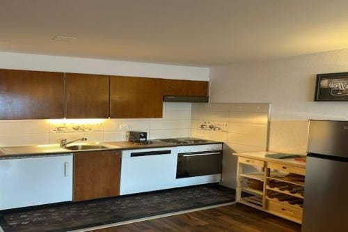 Apartment in Veysonnaz with pool Hotel in Sion