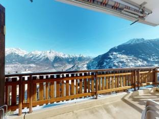Stunning apartment with mountain view Hotel in Nendaz