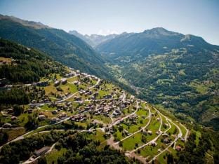Apartment near Cable Car with Valley Views Hotel in Sion