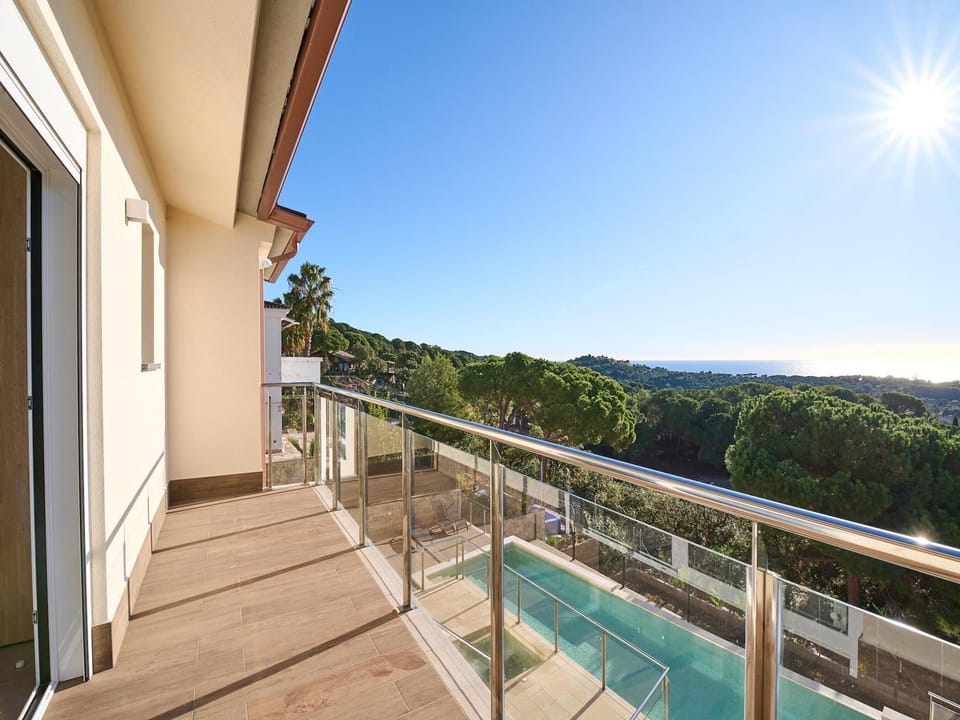 Beautiful villa with terrace near beach Resort in Selva