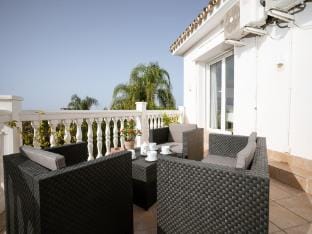 Villa in Marbella with Private Pool and Beach Hotel in Marbella