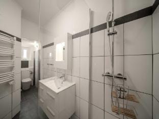 Beautiful apartment in the city center - 2BR6P - Cannes Hotel in Cannes
