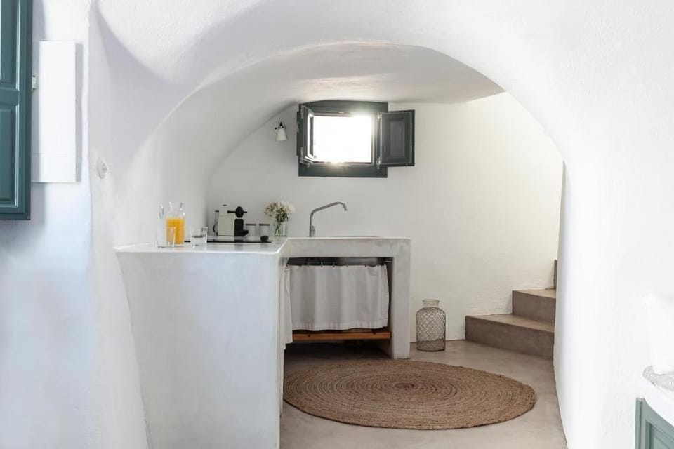 Spitia Santorini Hotel in Oia