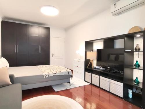 Innocondo Extended Stay Jing'an Changde Road Hotel in Shanghai