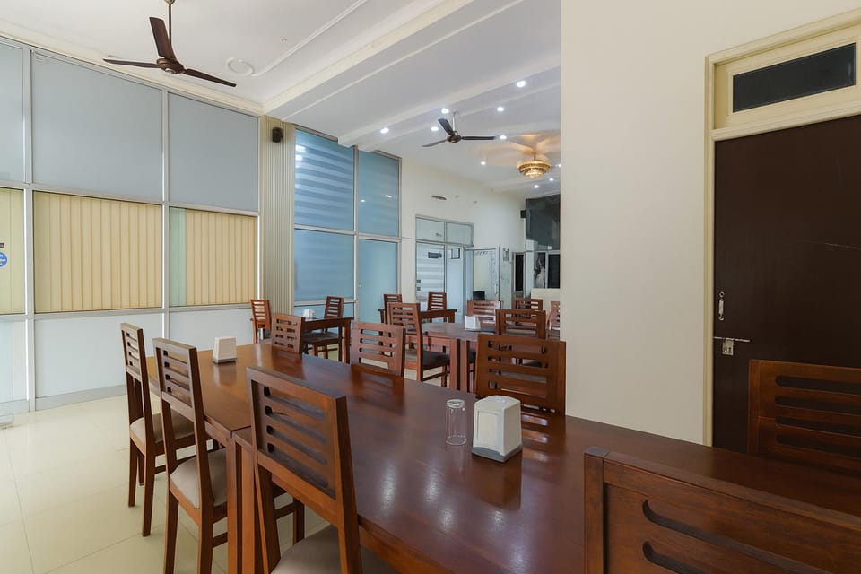 Via Mansarovar Palace Hotel in Jaipur