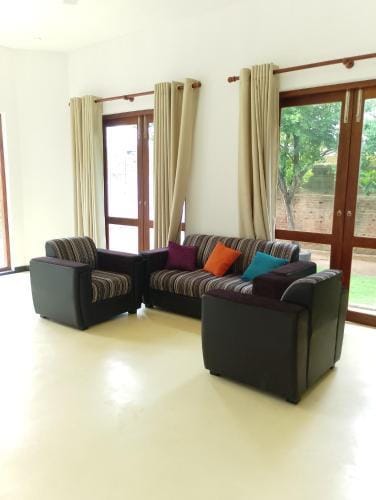 Crush River Villa Hikkaduwa Hotel in Hikkaduwa