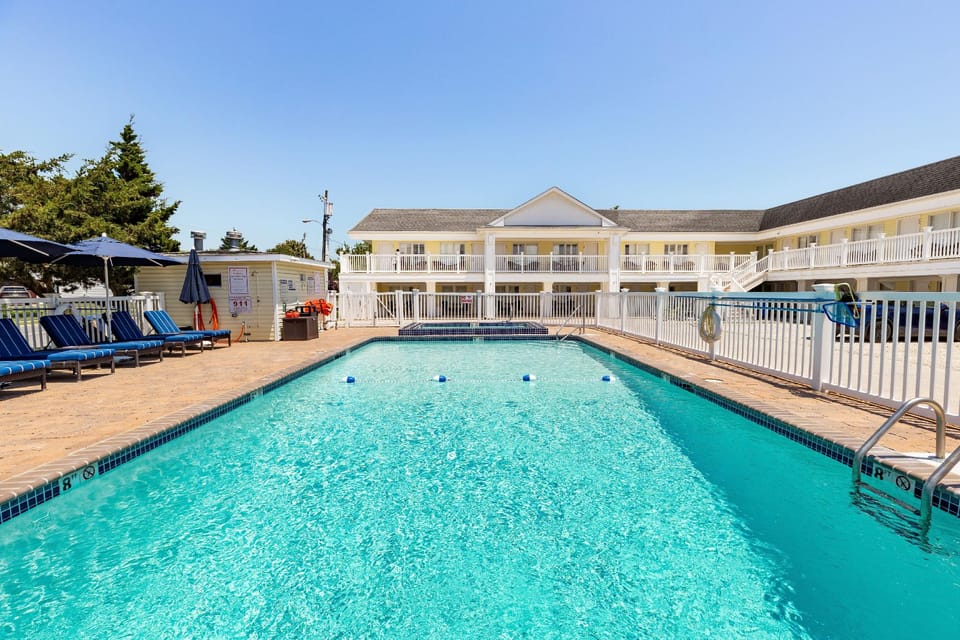 Private pool