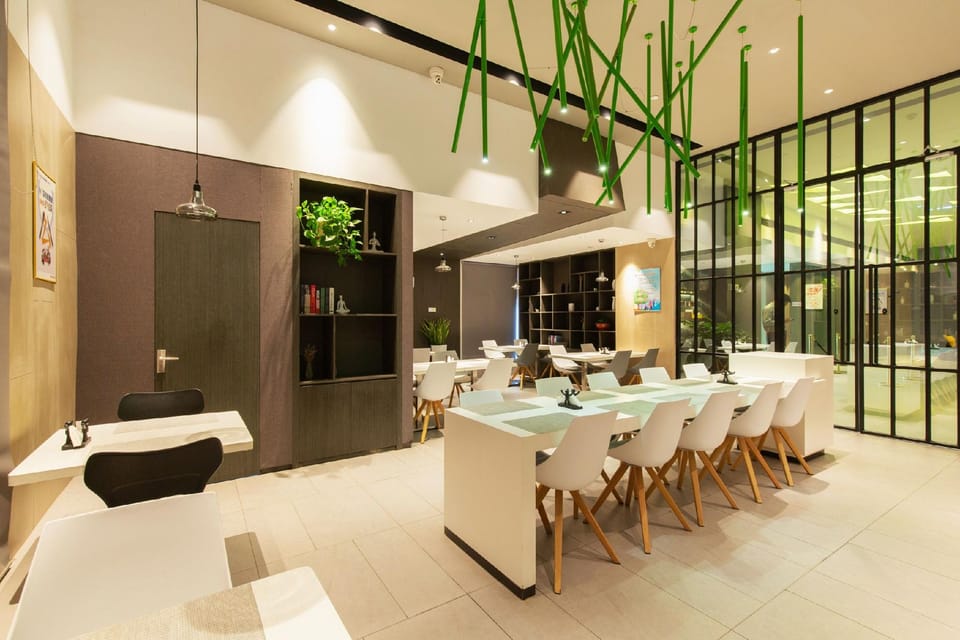 Yitel Zhige - Weifang Zhucheng Longrun Building Dinosaur Park Hotel in Shandong