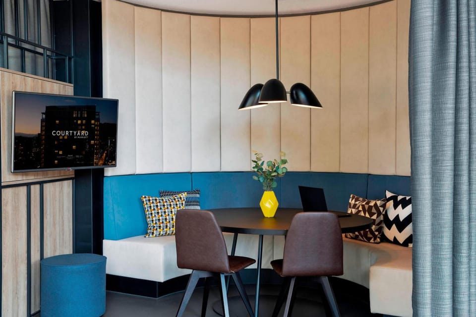 Courtyard by Marriott Zurich North Hotel in Zurich City