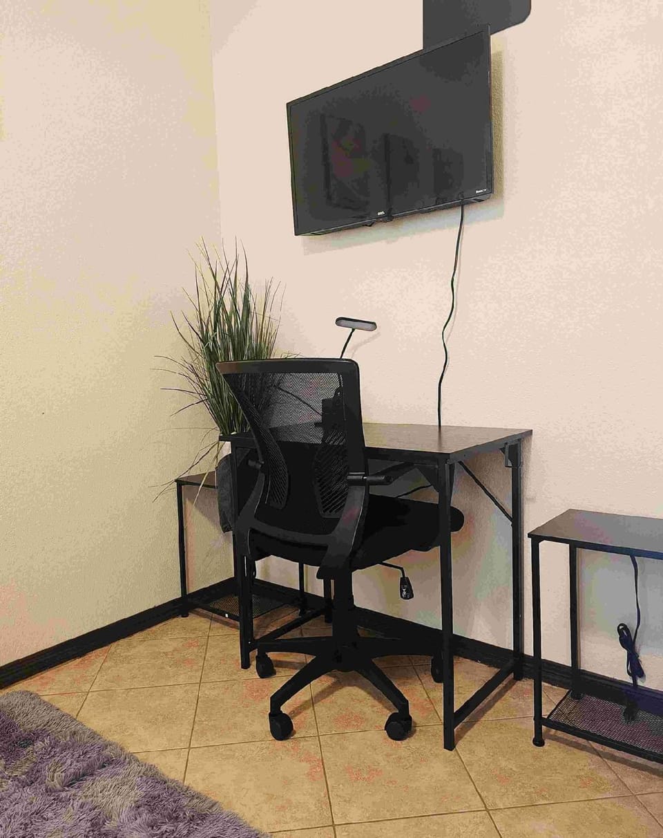 Apartment Near University Hotel in Edinburg