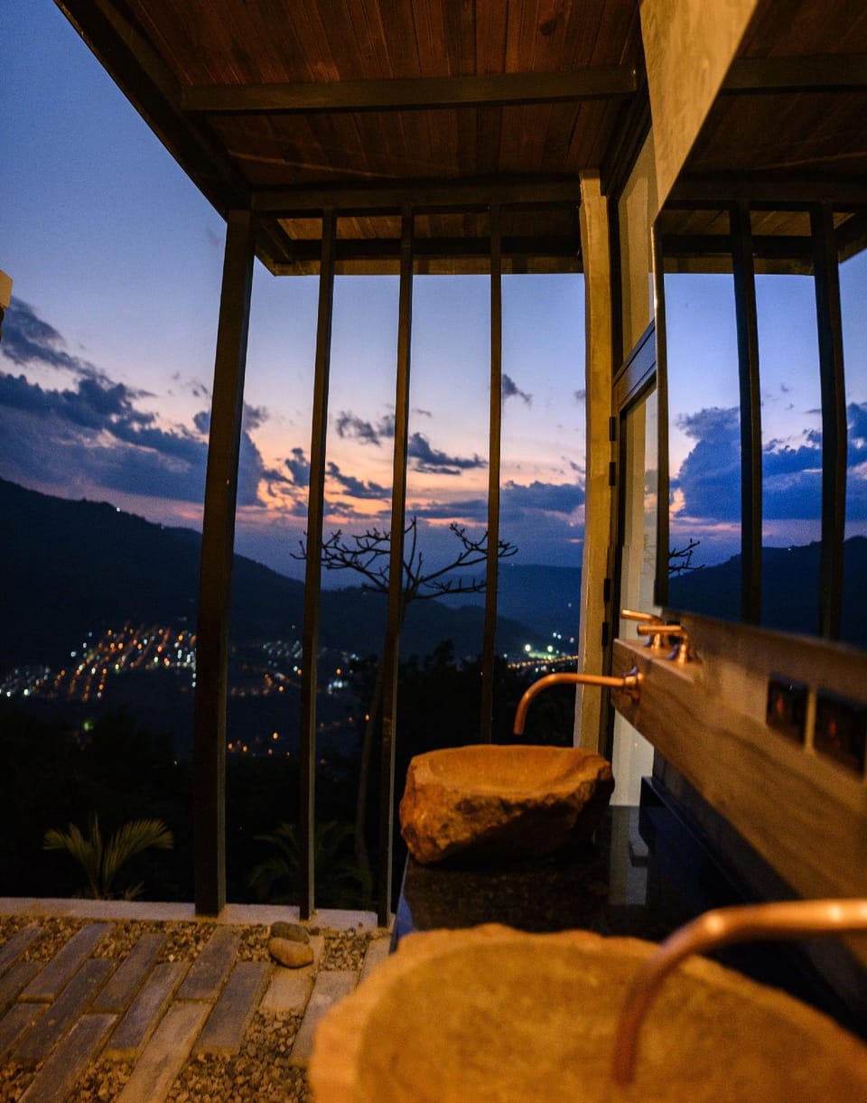 Sunset Palm Lodge Hotel in Santander, Colombia