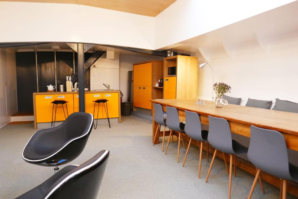 Boathotel Rotterdam Wilhelmina Hotel in Rotterdam