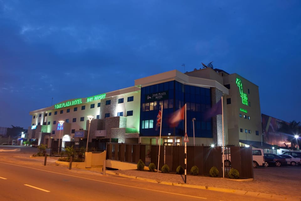 Oak Plaza Hotel East Airport Hotel in Accra
