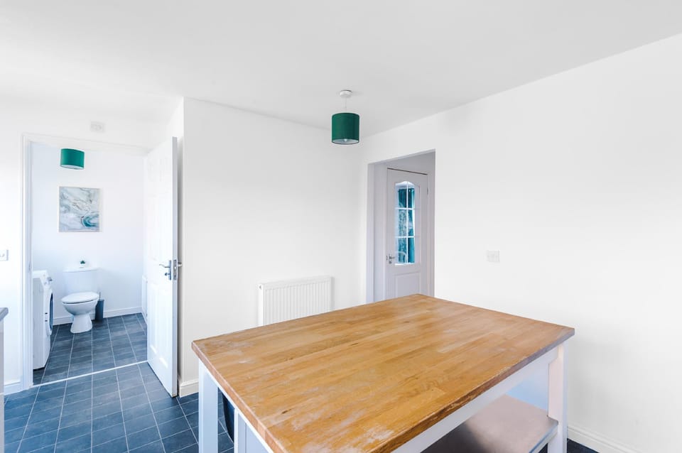 5 Bed House Manchester by MCR Dens Hotel in Manchester