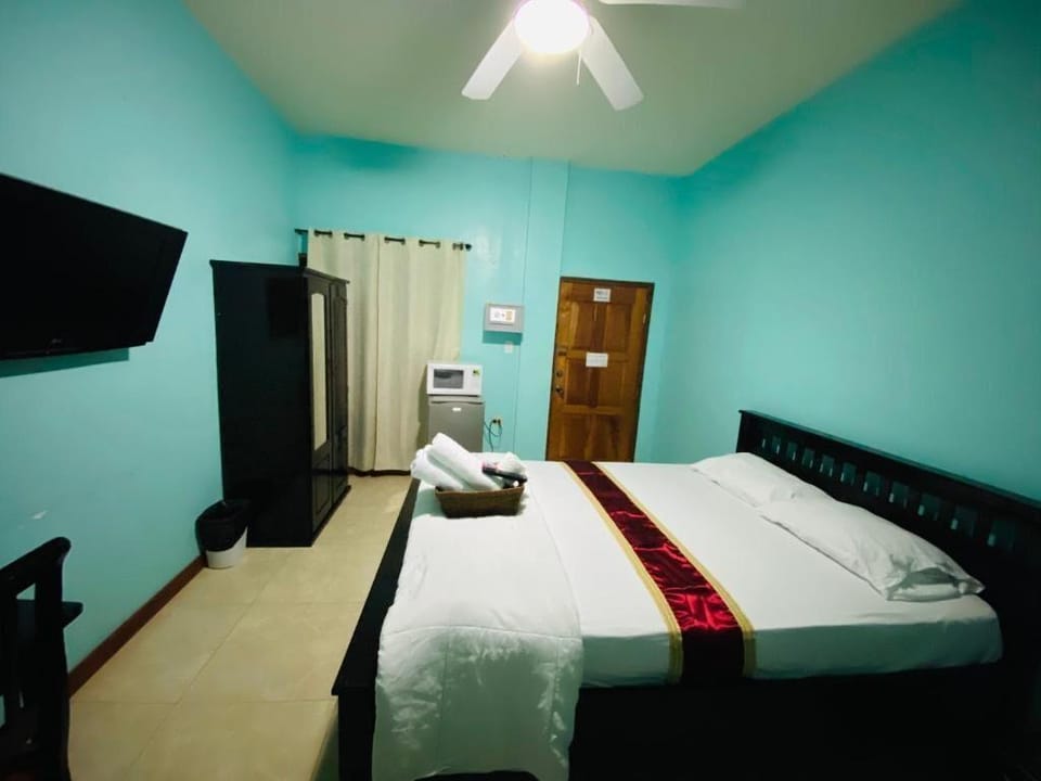 Hotel Hop & Cart rental Ltd Hotel in San Pedro