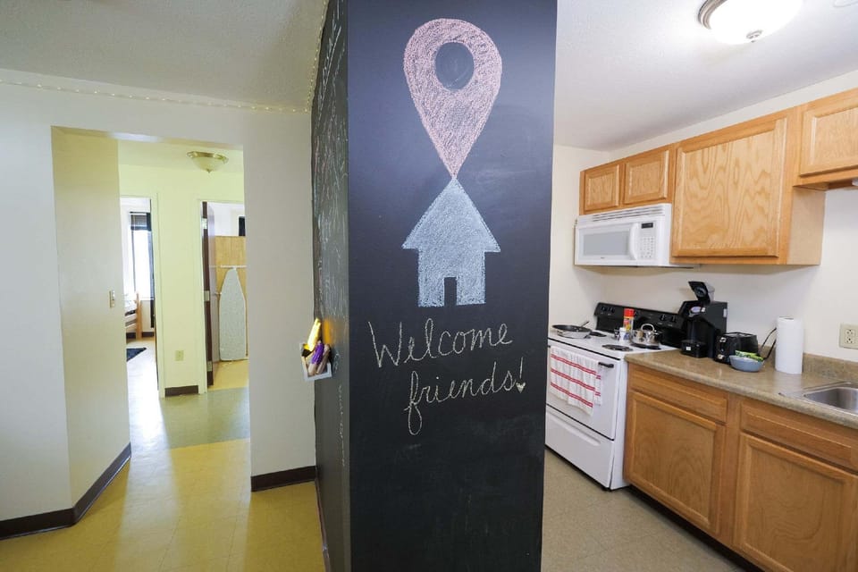 2 Bedroom 2 Bath City Views Hotel in Pittsburgh