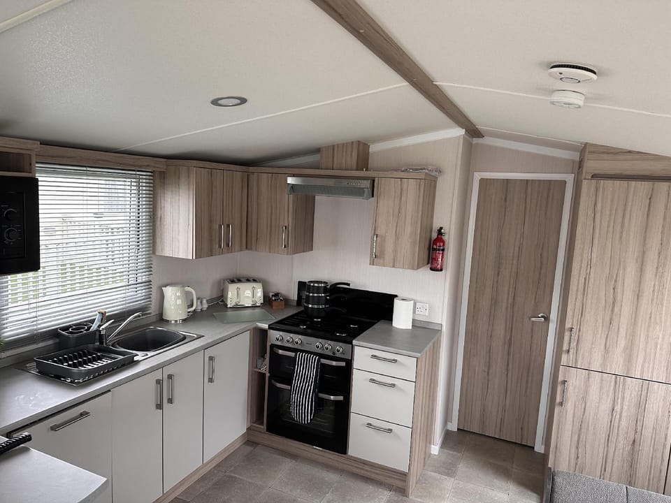 R&R Coastal Retreats Cedars 63 Hotel in Skegness
