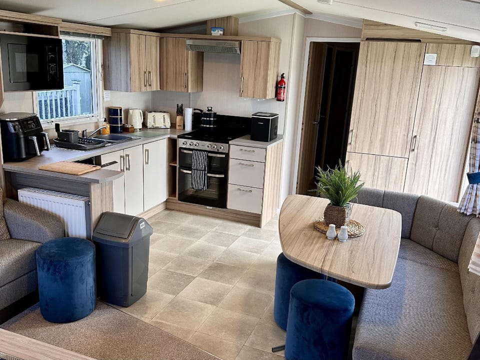 R&R Coastal Retreats Cedars 63 Hotel in Skegness