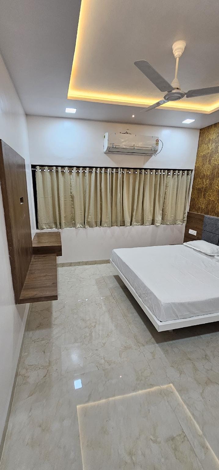 Hotel Priyanka Palace Lodging Hotel in Maharashtra