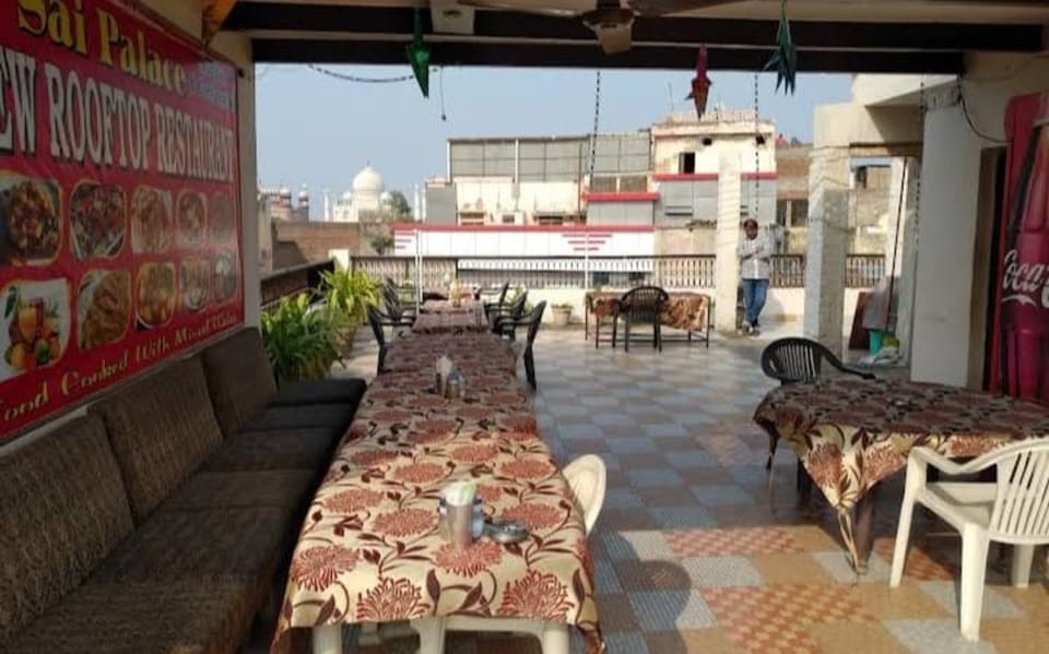 Goroomgo Sai Palace Agra  Hotel in Agra