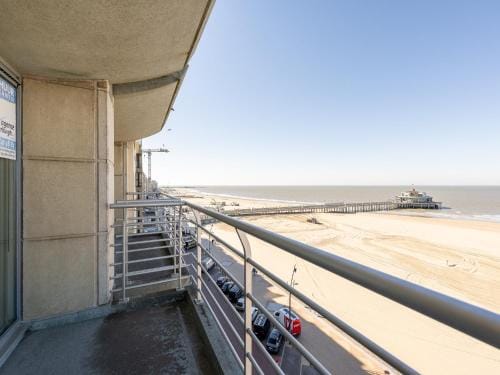 Studio Apartment with Sea Views in Gadeynehelling Hotel in Bruges