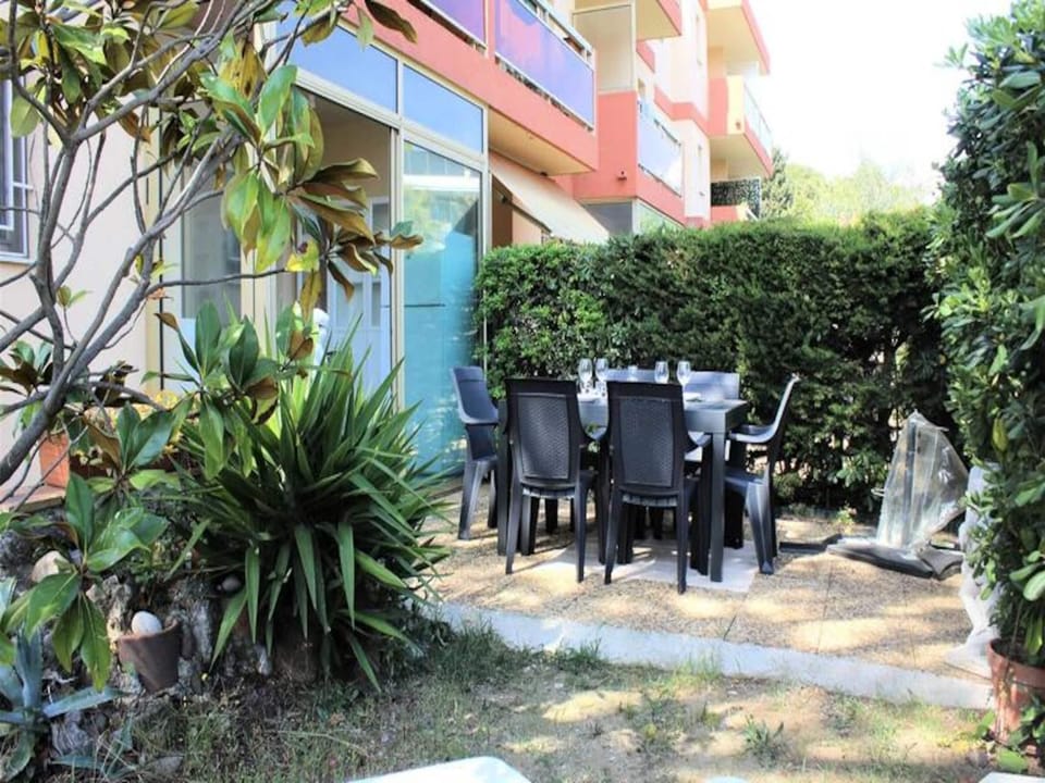 Studio for 4 People Apartment in Villeneuve-Loubet