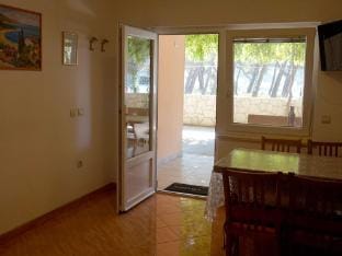 Beach House Zuljana - Two Bedroom Apartment with Terrace 1 Hotel in Dubrovnik-Neretva County