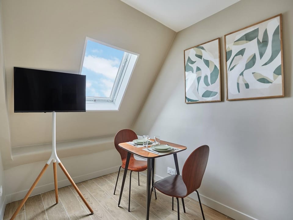 Charming Studio Center of Paris Le Marais Hotel in Paris