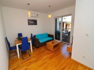 Kula Fancy Apartments - One-Bedroom Apartment with Terrace Ground Floor A1 Hotel in Dubrovnik-Neretva County