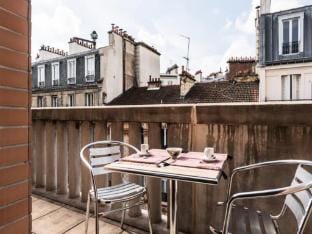 Apartment Du Theatre - Hotel in Paris