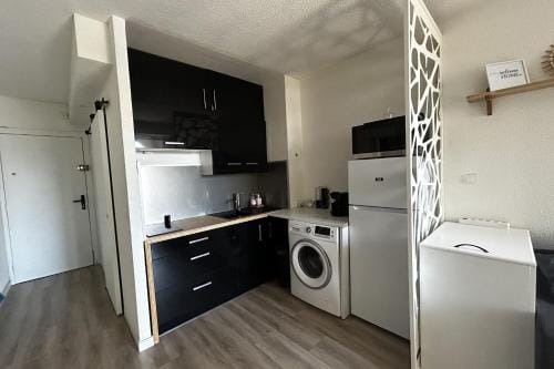 Studio La Grande Motte with balcony Hotel in La Grande-Motte