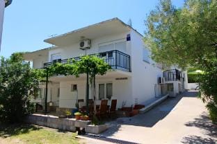 Apartments Neven - One Bedroom Apartment with Terrace and Garden View A2 Hotel in Dubrovnik-Neretva County