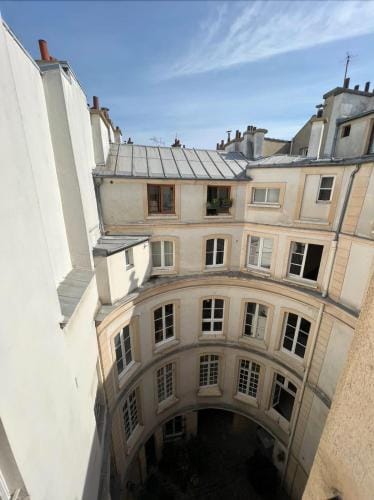 Studio Temple - Hotel in Paris