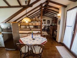 Stone House Seaside Retreat on Brac Island - Two Bedroom Apartment 1 Hotel in Split-Dalmatia County