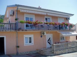 Apartments Bionda Senj - One Bedroom Apartment with Balcony Hotel in Lika-Senj County