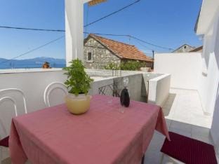Two Bedroom Apartment with Terrace Hotel in Dubrovnik-Neretva County