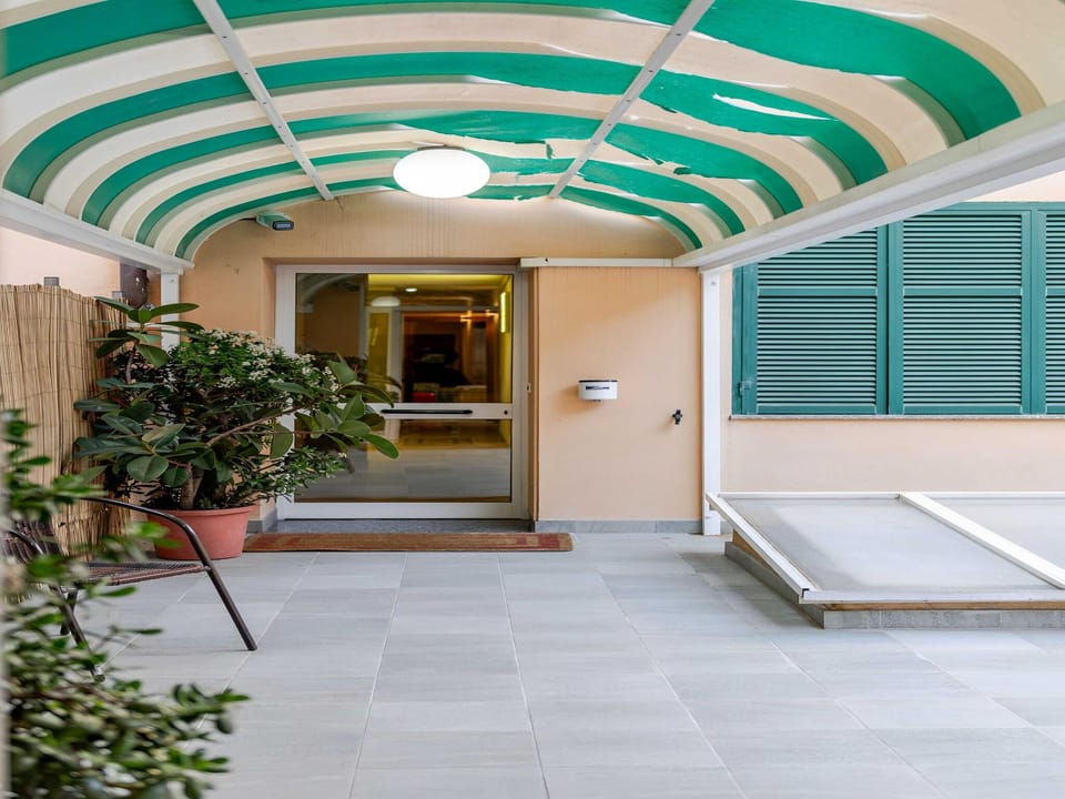 Hotel 3 Soothing Experience in Ventimiglia Hotel in Ventimiglia