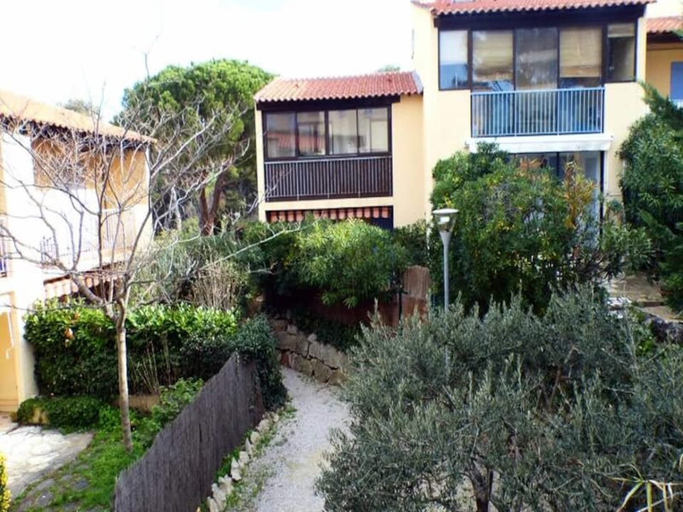 Apartments for 4 People Hotel in Sanary-sur-Mer