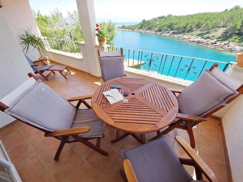 Blissful Bay Apartments Vrboska - One Bedroom Apartment with Terrace Apartment in Vrboska
