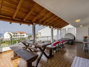 Apartment Keko - Three Bedroom Apartment with Terrace Hotel in Split-Dalmatia County