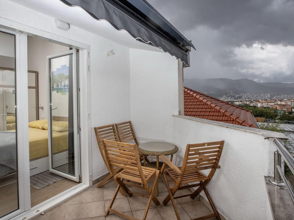Apartment Mia - Two Bedroom Apartment with Balcony Hotel in Šibenik-Knin County, Croatia