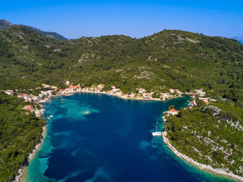 Apartments Franka Saplunara-Triple Room with Terrace and Sea View  No1 Apartment in Korita, Mljet