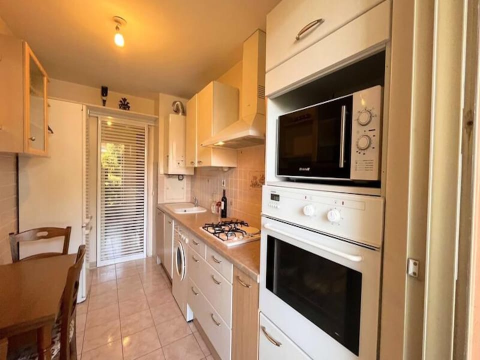 Rooms for 4 People Hotel in Saint-Raphael